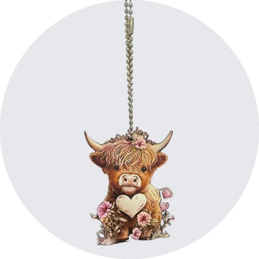 "Adorable Highlander Cow 2D Pendant: Perfect for Car Mirror or Bag Charm!"