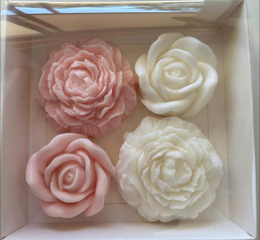 Delicate Elegance: Handmade Pastel Flower Soaps Gift Set