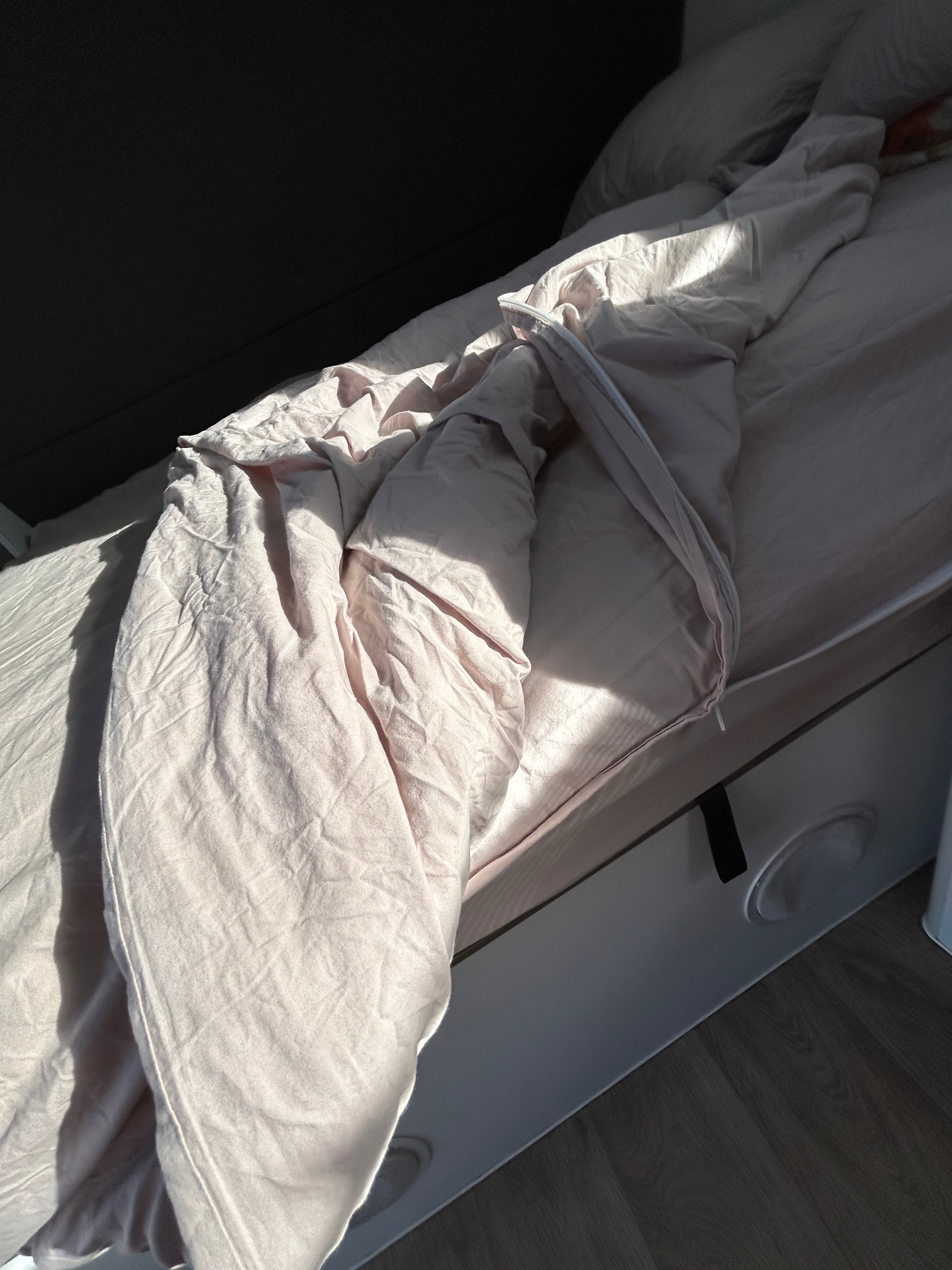 Reversible Retreat Set: All-in-One Zip-On Caravan Bedding Set Reversible Including Doona & Doona Cover