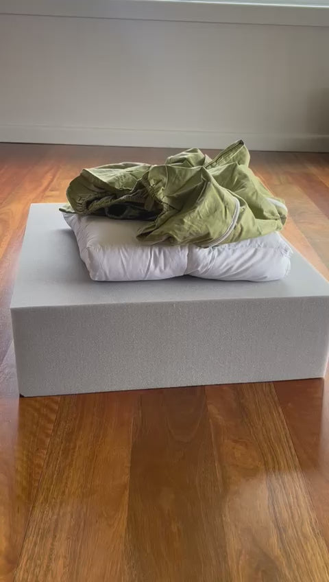 Our Mini Sample Mattress & Mini Sample Bedding Set to show off our Caravan bedding, including how to put the whole set together on your bed 